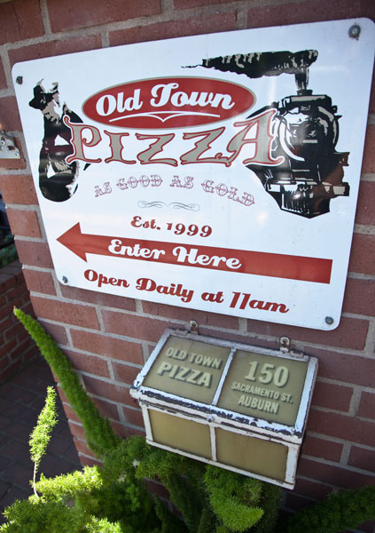 Old Town Pizza